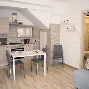 https://sbiriddus-house.taorminaitalyhotels.com