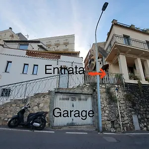 Adamas Domus Holiday home